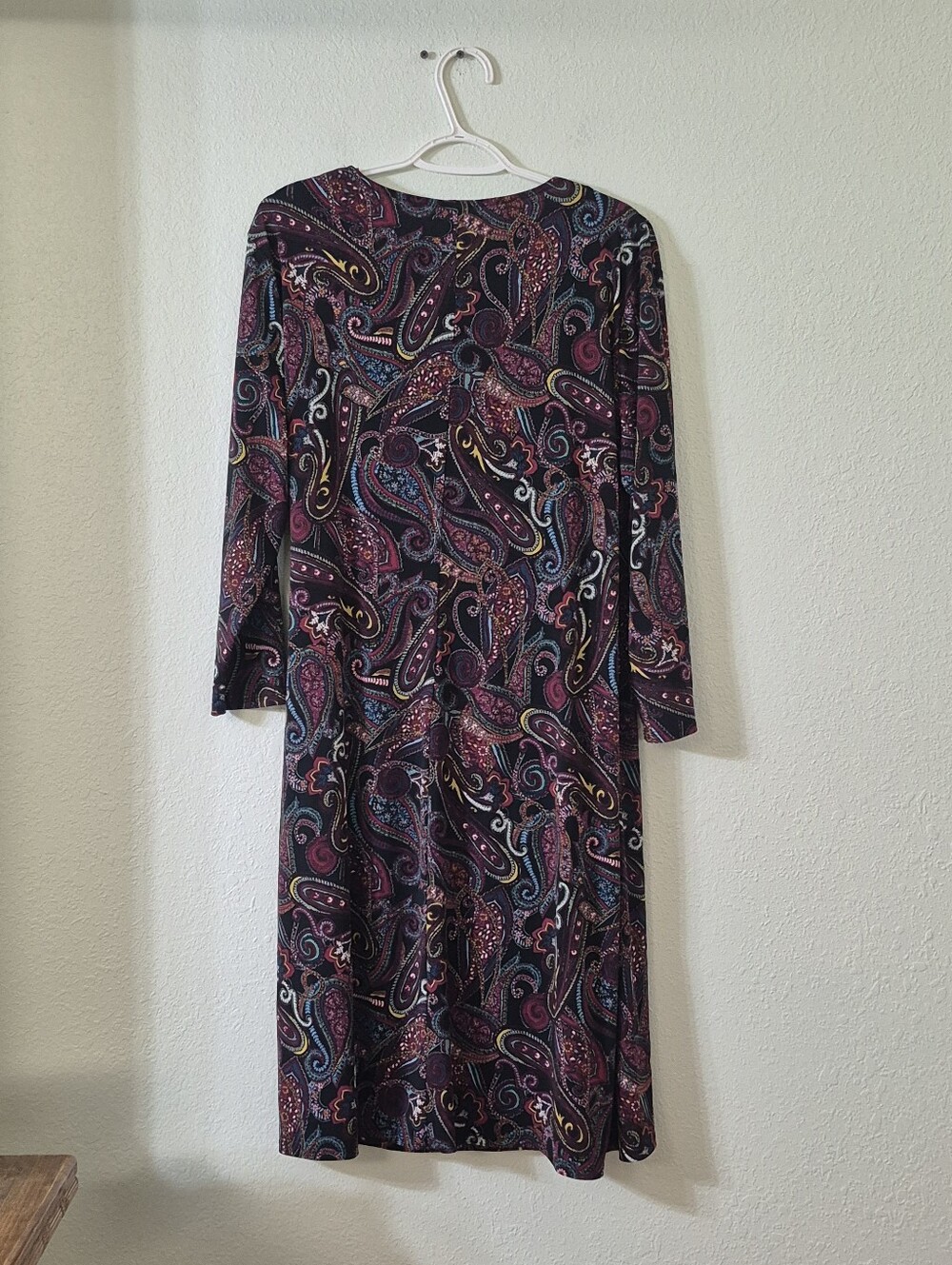Jaclyn Smith Burgundy Paisley Long Sleeve Wrap Dress - Picture 2 of 2